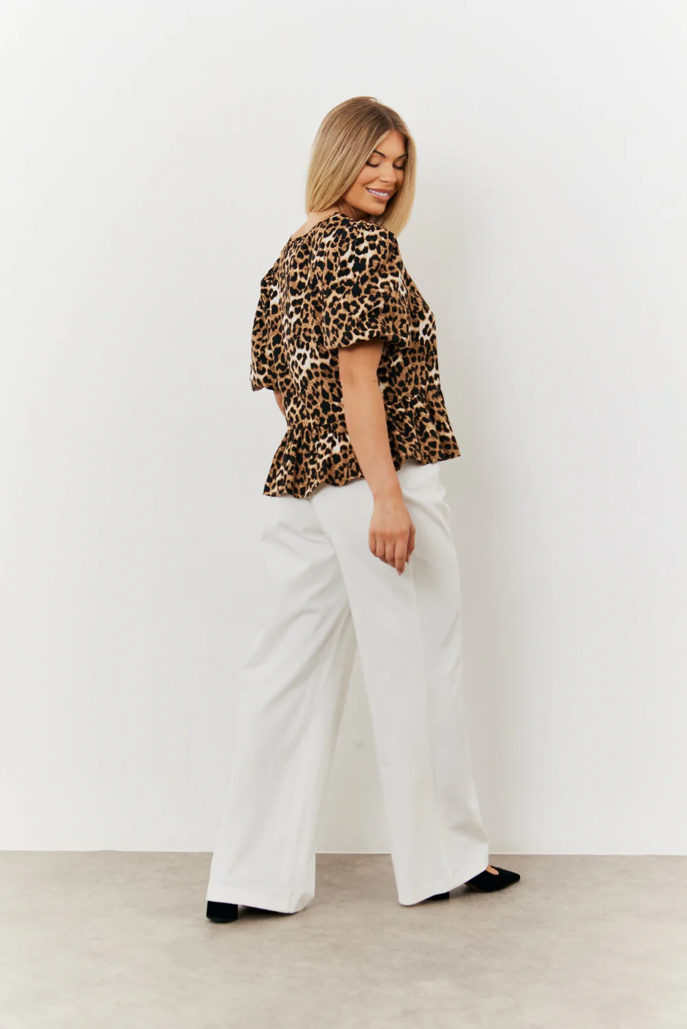 Wide Leg Tailored Trouser - Image 3